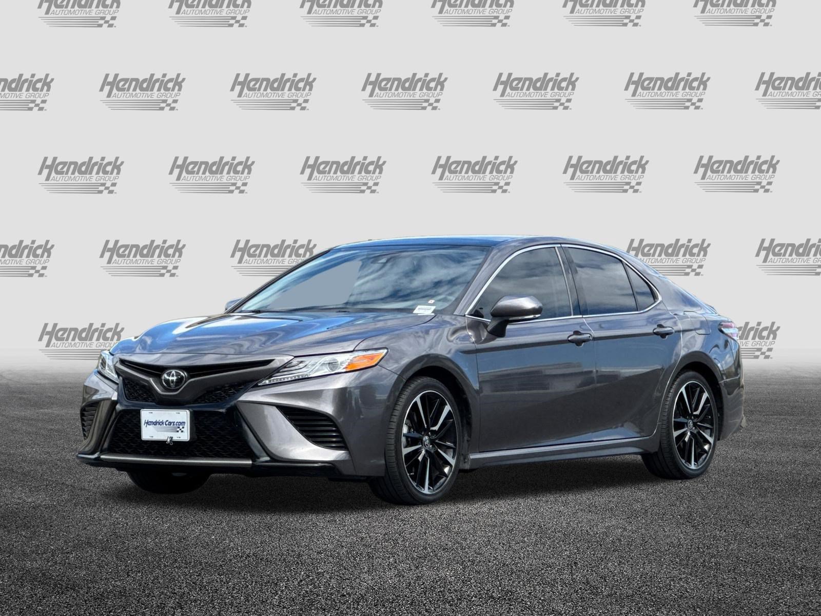 Used 2020 Toyota Camry XSE w/ Blackout Package FWD image 9