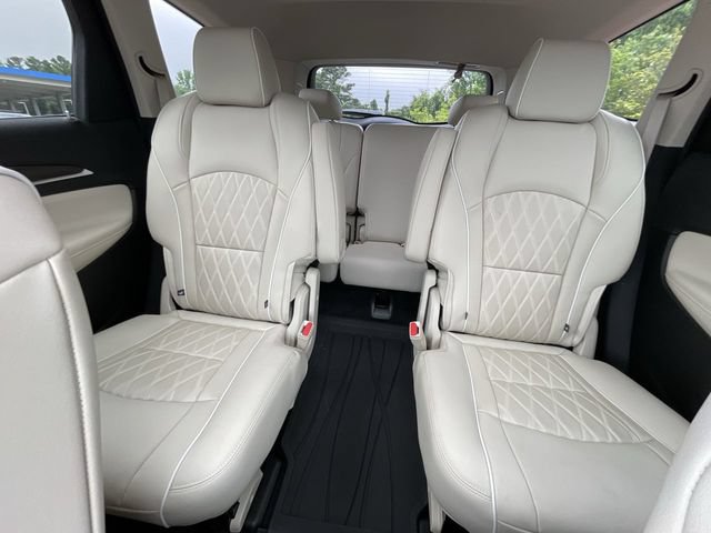 Used 2023 Buick Enclave Avenir FWD image 16