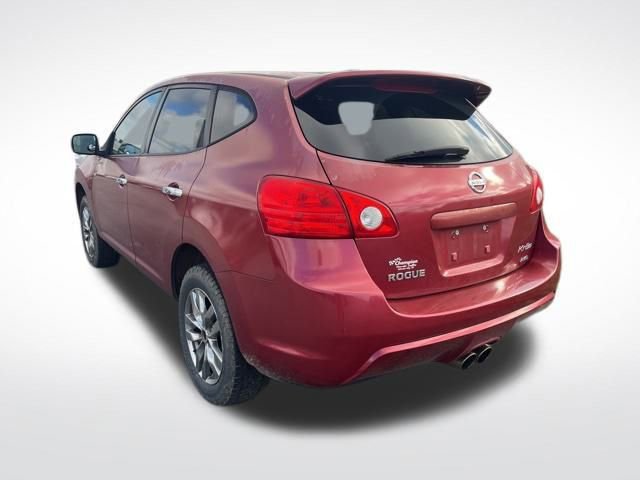 Used 2010 Nissan Rogue S Krom Edition image 4