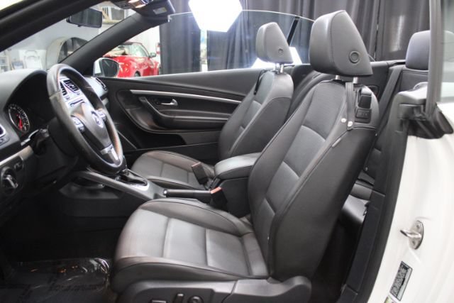 Used 2014 Volkswagen Eos Komfort FWD image 11