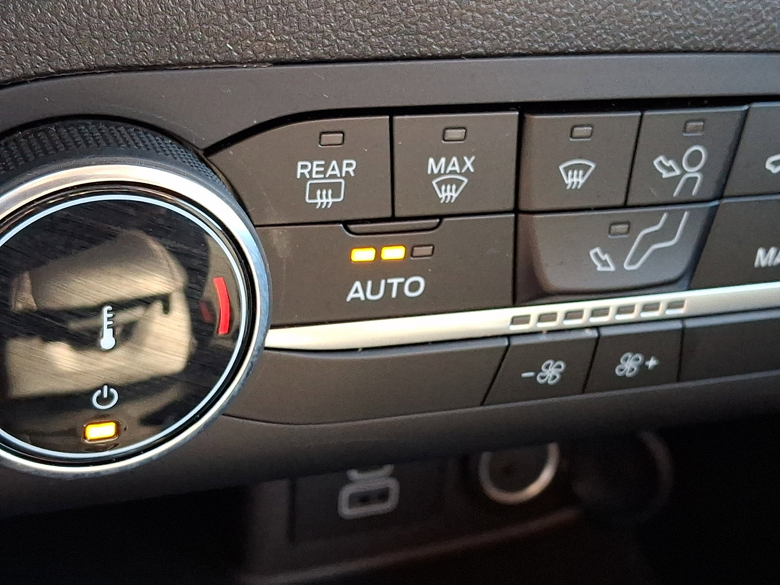 Certified 2025 Ford Escape Active AWD/4WD image 25