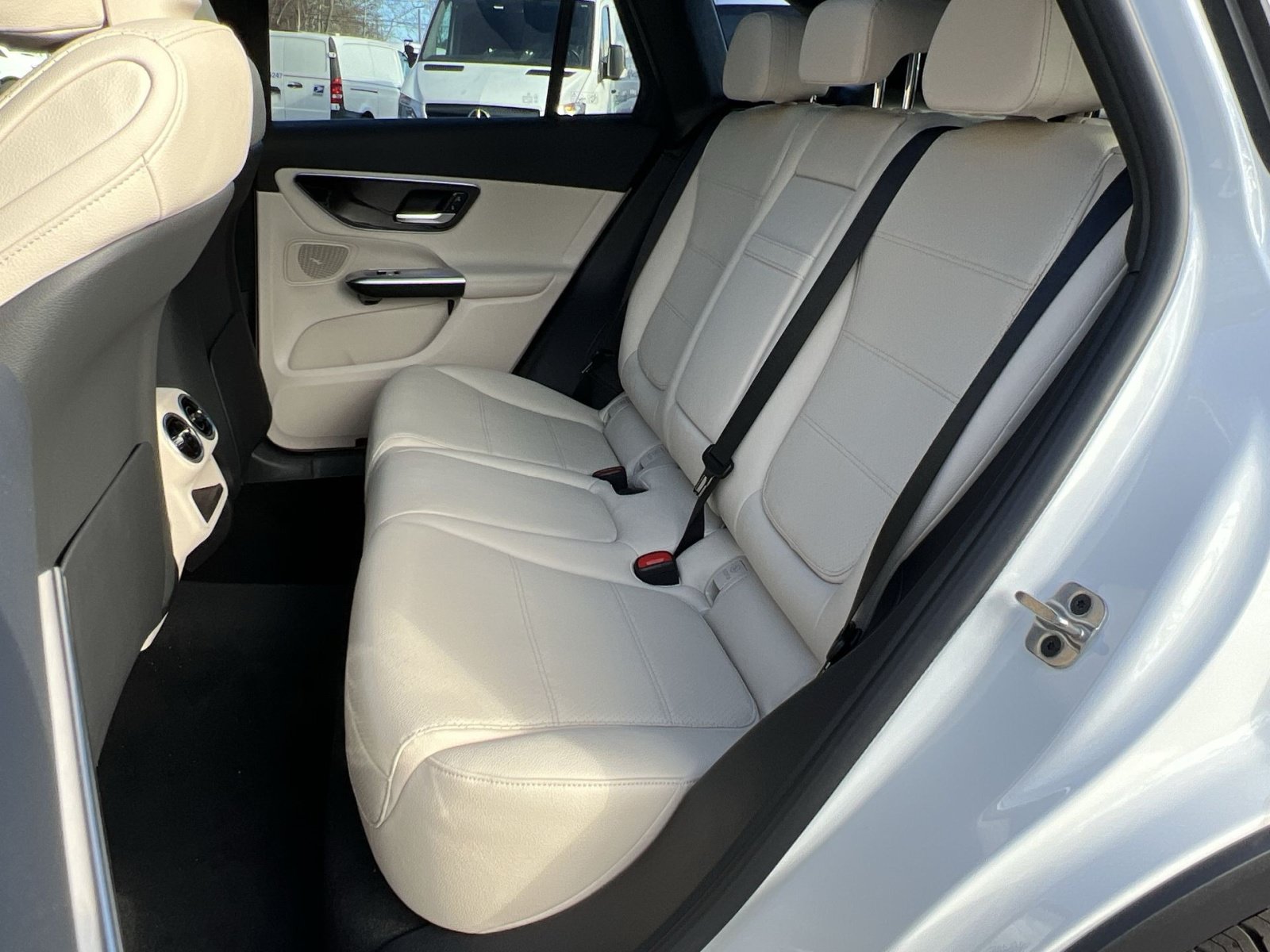 Used 2026 Mercedes-Benz GLC 300 4MATIC image 23