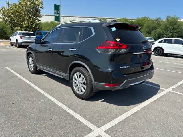 Used 2017 Nissan Rogue SV w/ SV Premium Package FWD image 3