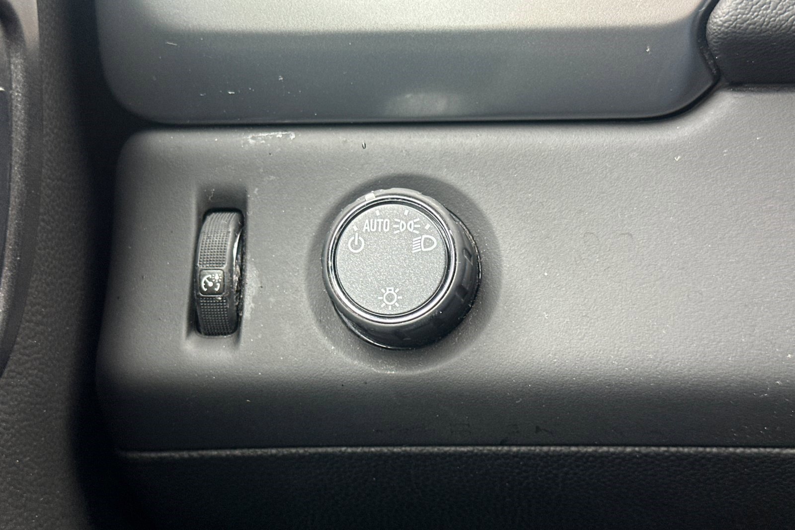 Used 2016 Chevrolet Tahoe LT RWD image 35