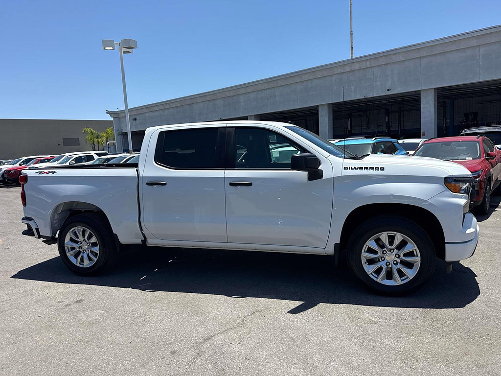 Used 2024 Chevrolet Silverado 1500 Custom w/ LPO, Dark Essentials Package AWD/4WD image 2