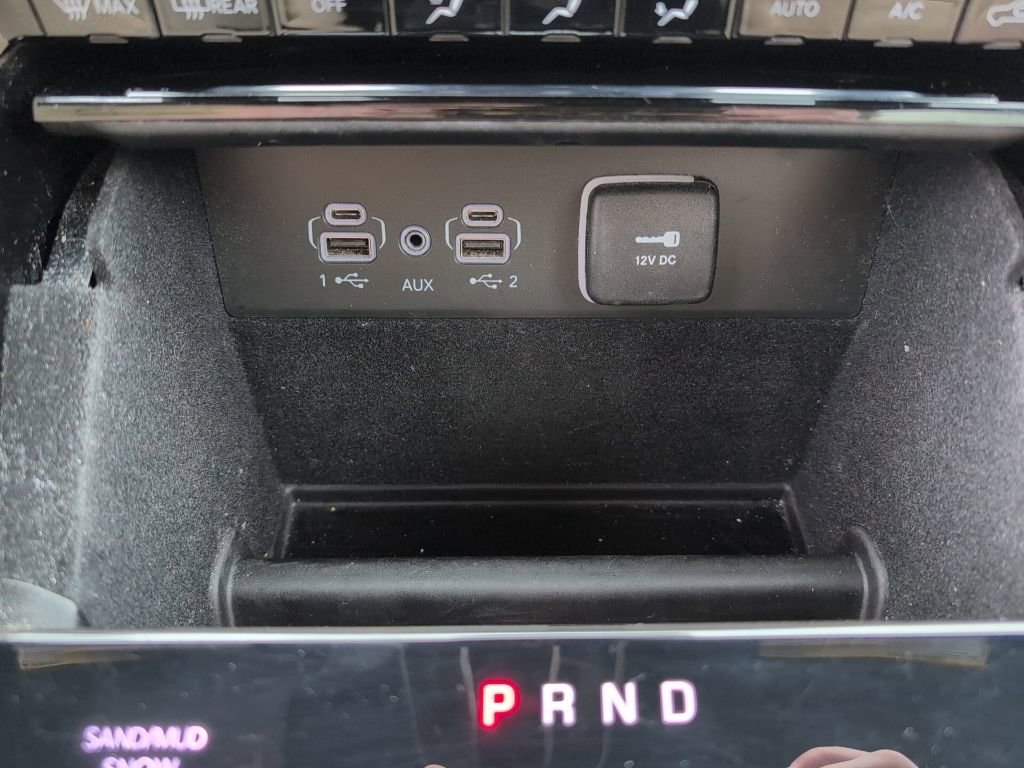 Used 2023 Jeep Grand Cherokee Limited image 35