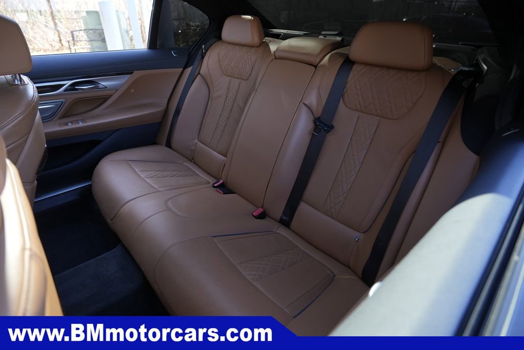 Used 2020 BMW 750i xDrive w/ Cold Weather Package AWD/4WD image 19