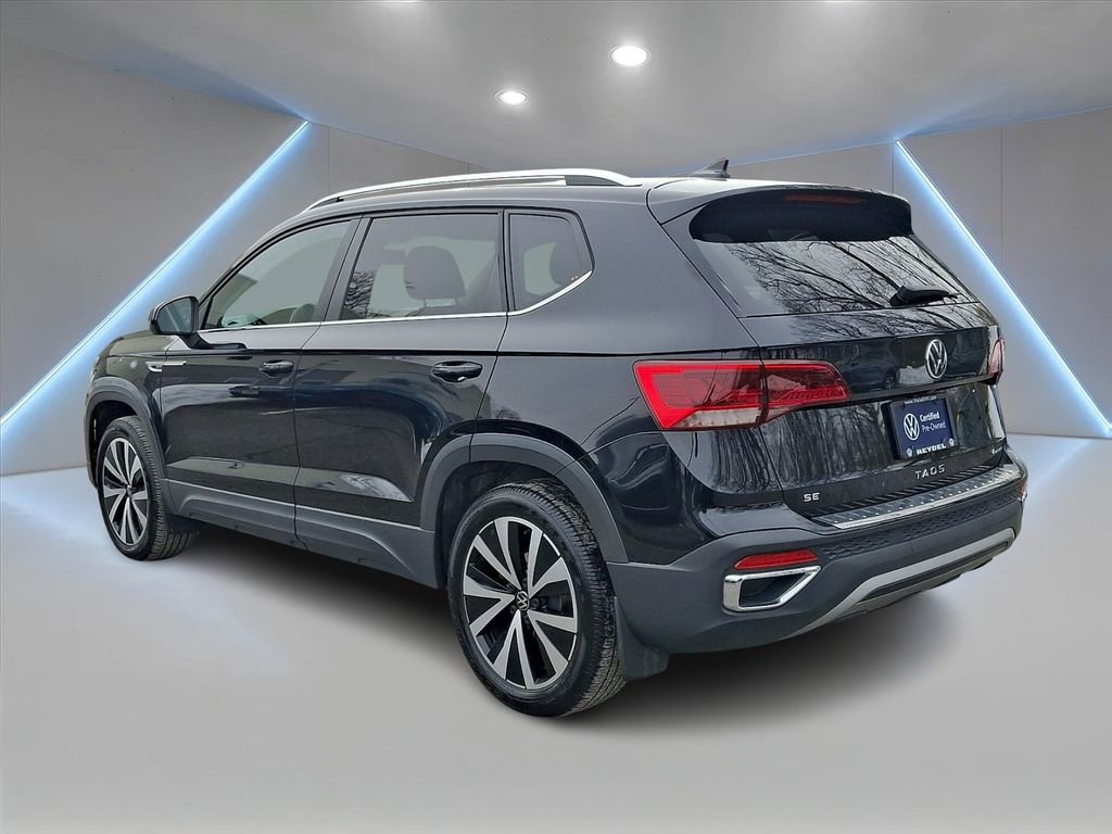 Certified 2022 Volkswagen Taos SE image 4