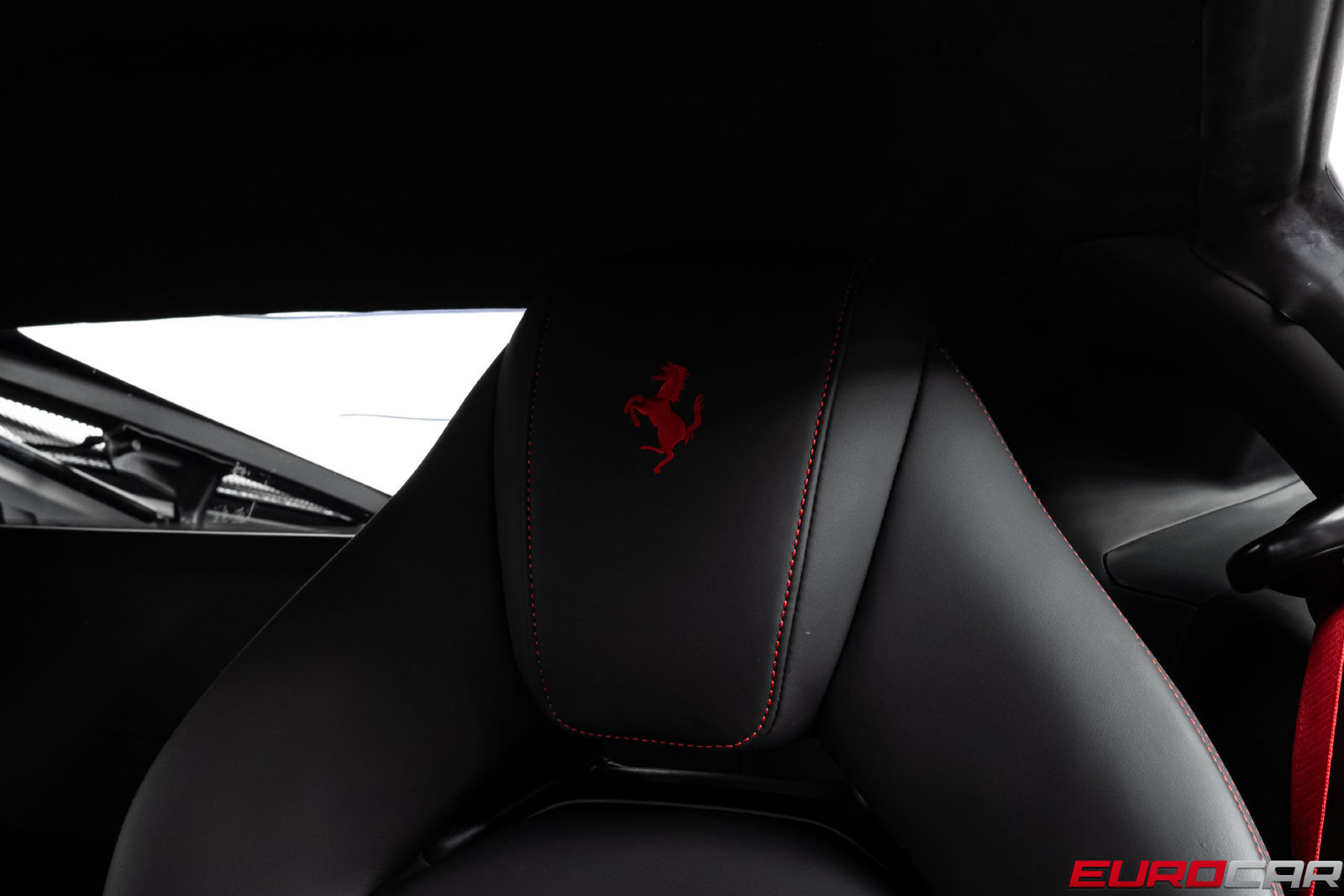 Used 2022 Ferrari F8 Tributo RWD image 42