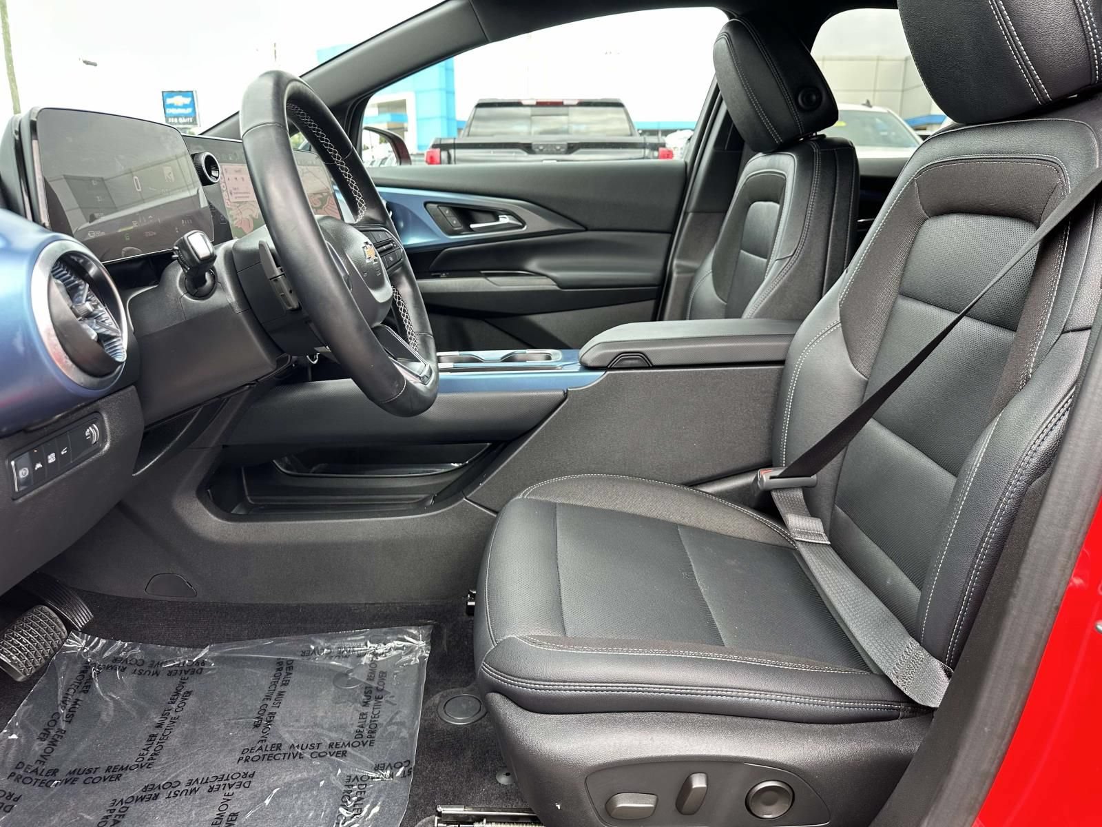 Certified 2024 Chevrolet Equinox EV LT w/ LPO, Blackout Package AWD/4WD image 22