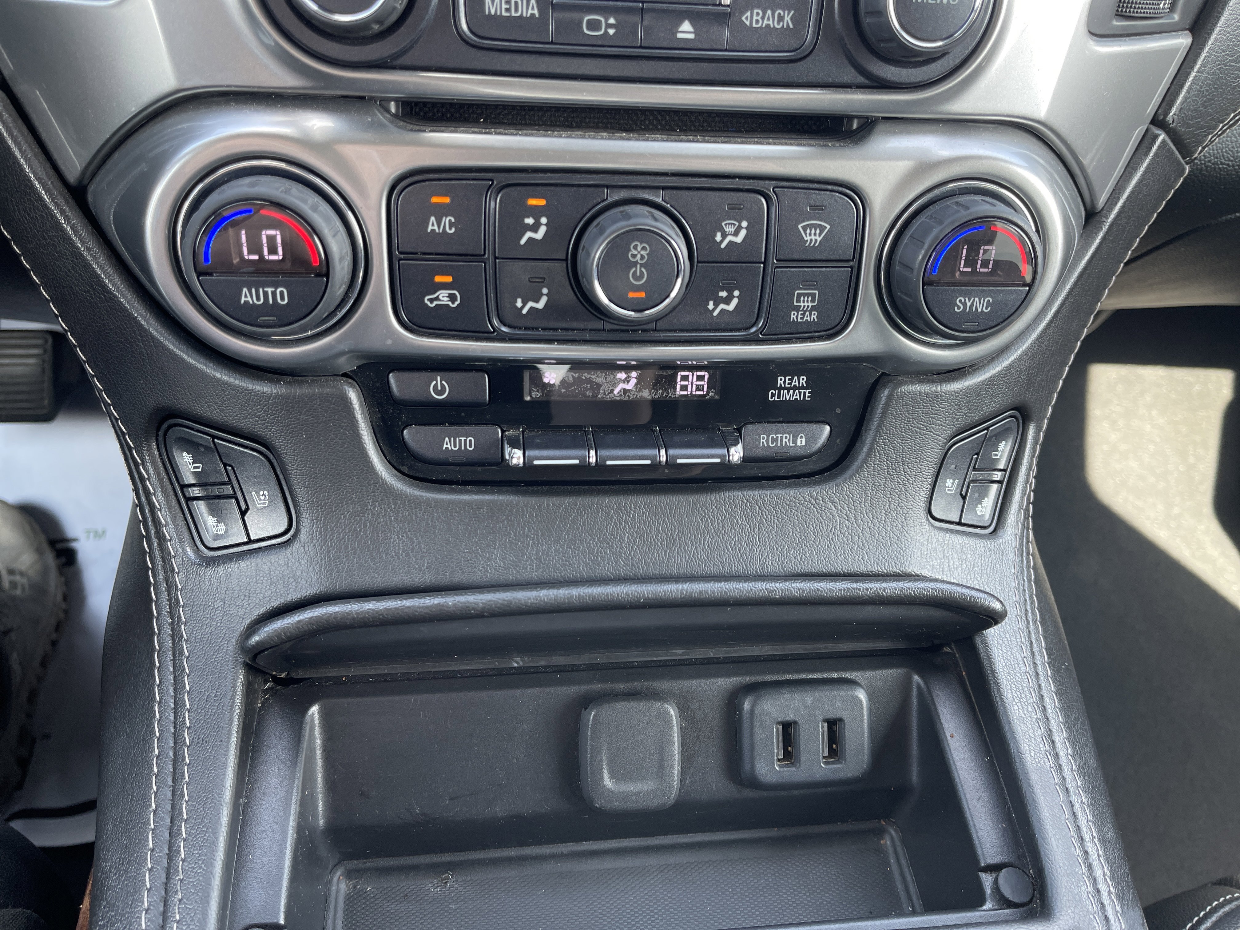 Used 2020 Chevrolet Tahoe Premier image 28