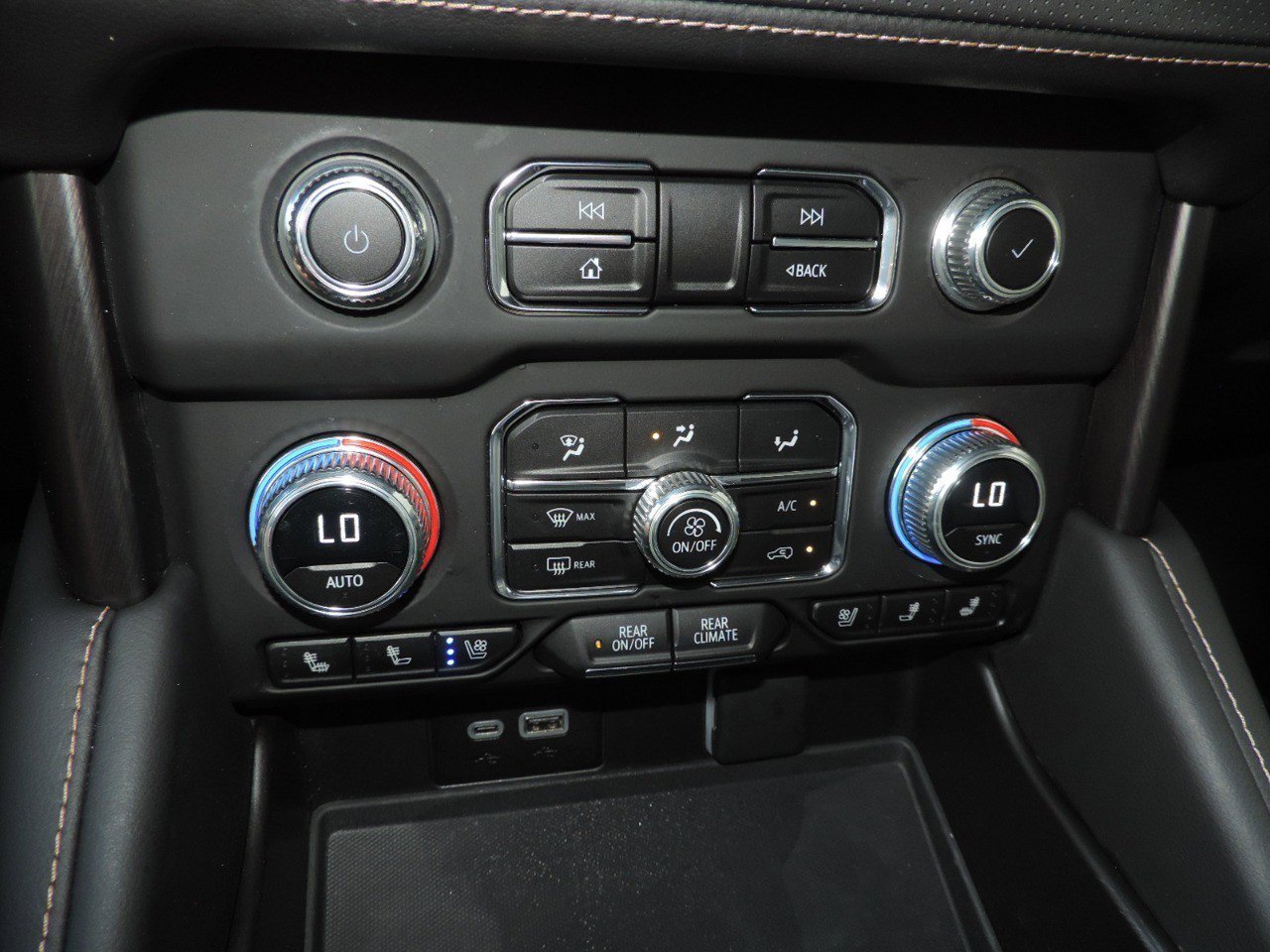 Certified 2023 GMC Yukon XL AT4 image 25