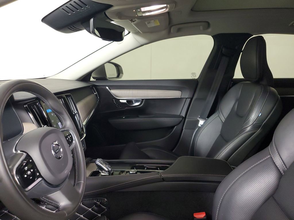 Used 2022 Volvo S90 B6 Inscription w/ Advanced Package image 24