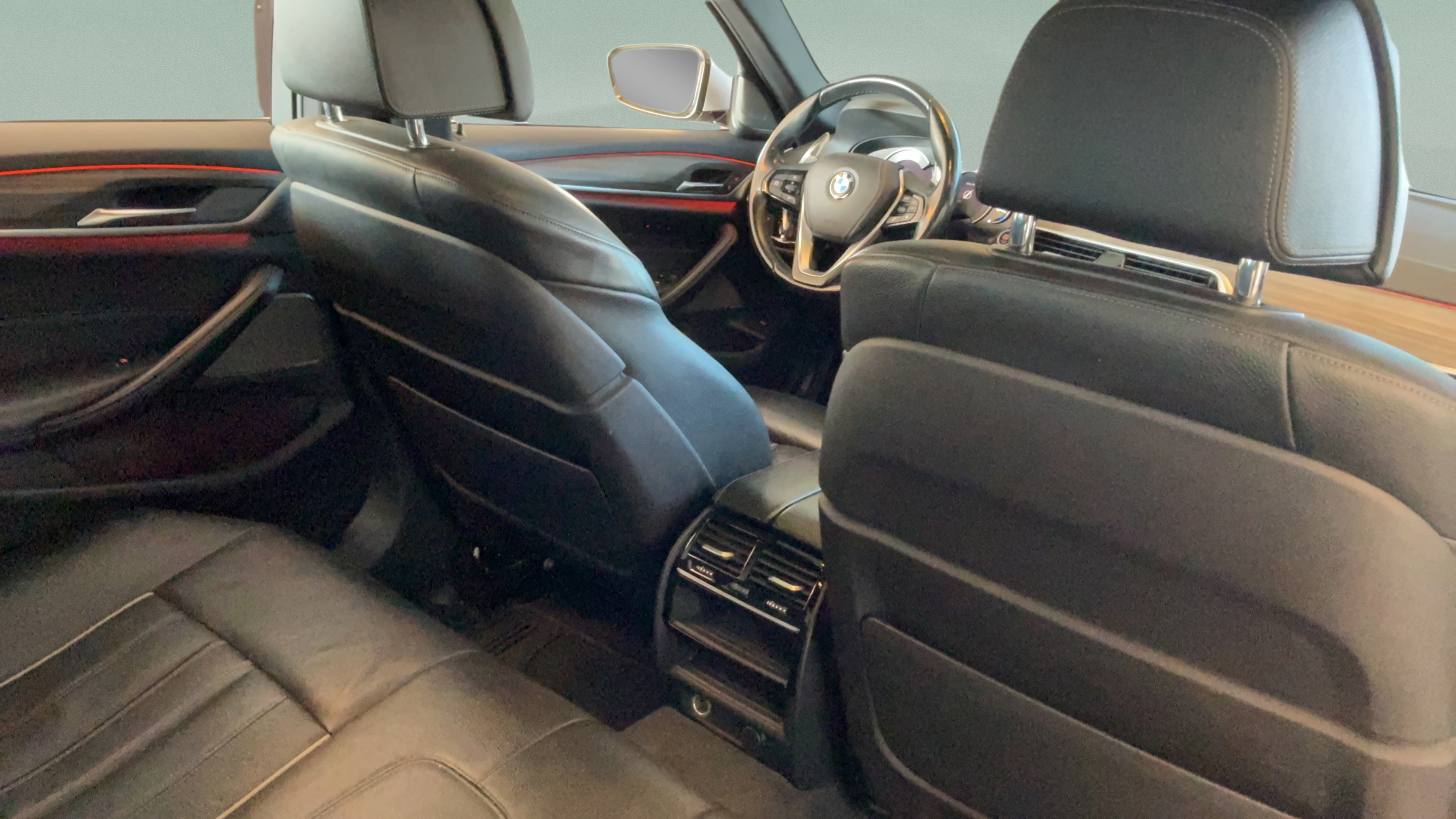 Used 2017 BMW 540i RWD image 37