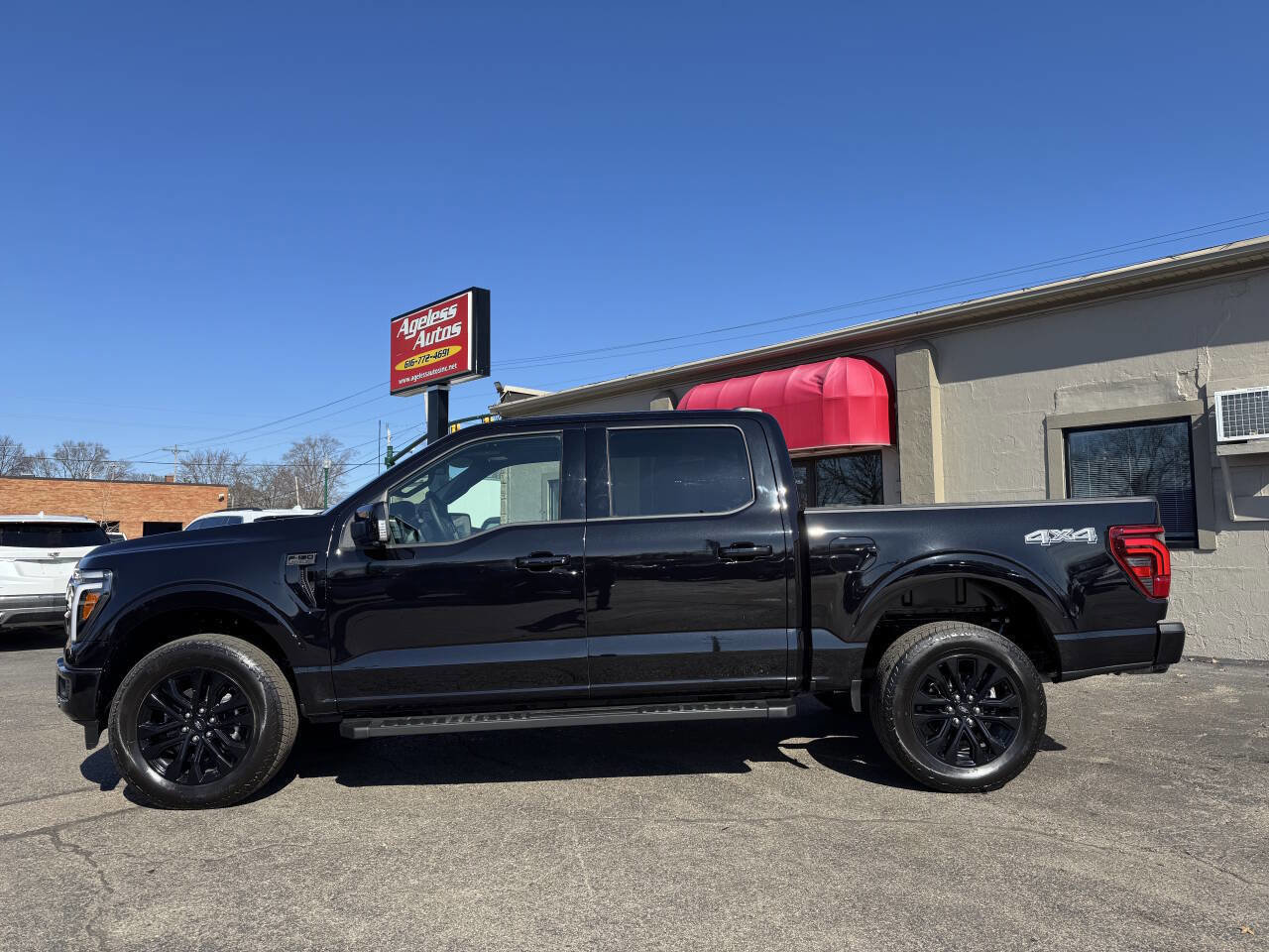 Used 2025 Ford F150 Lariat image 6