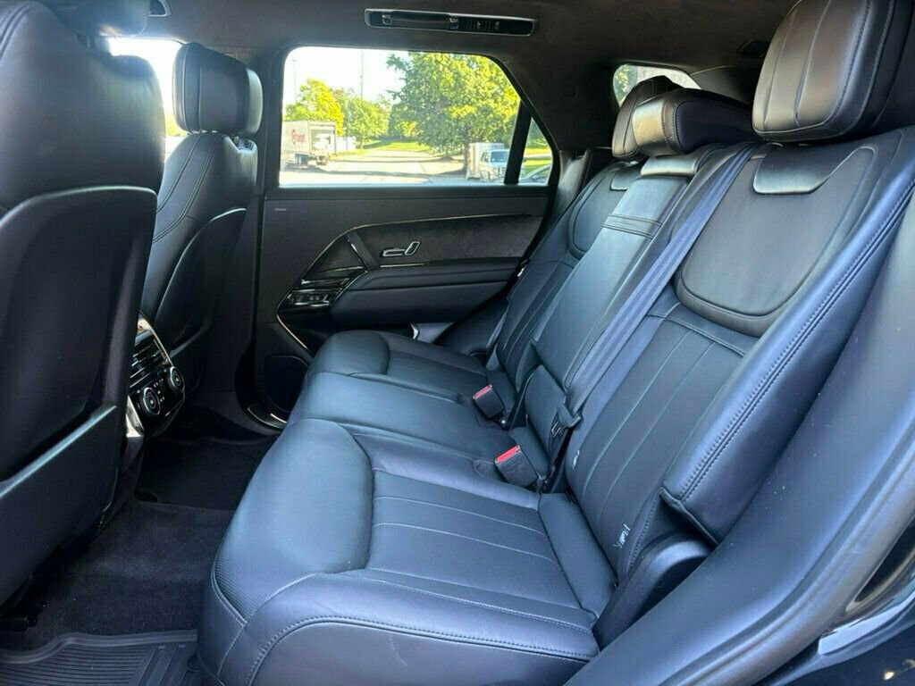 Used 2023 Land Rover Range Rover Sport First Edition image 15