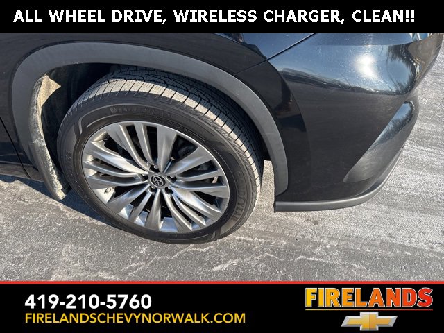 Used 2021 Toyota Highlander Platinum image 10