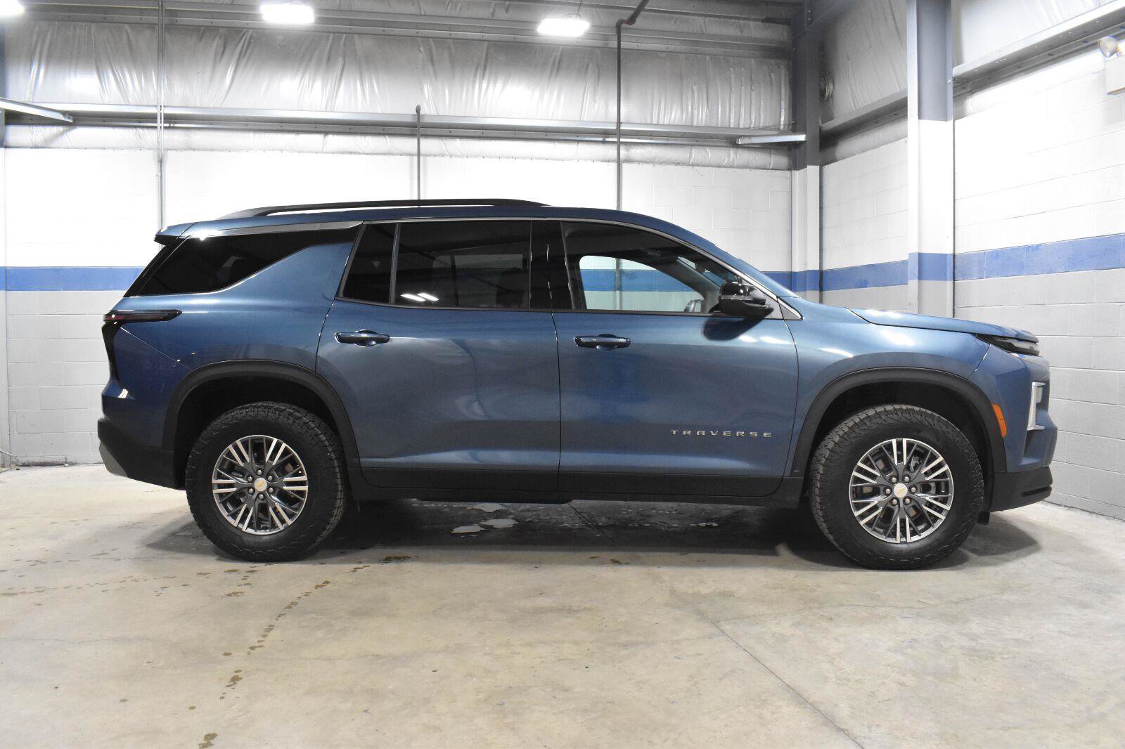 Used 2026 Chevrolet Traverse LT AWD/4WD image 27