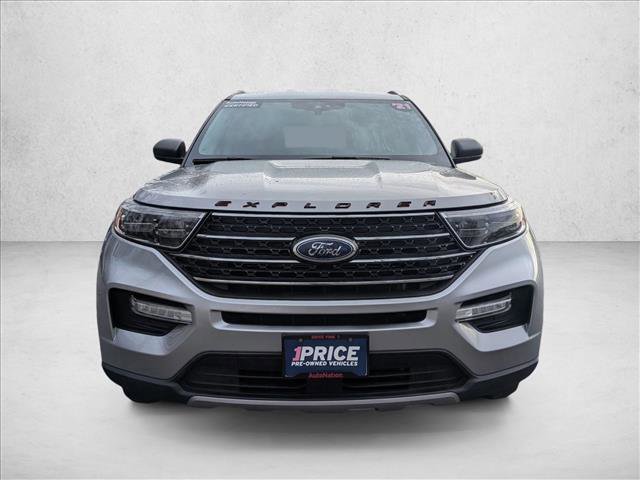 Used 2021 Ford Explorer XLT w/ Equipment Group 202A image 2