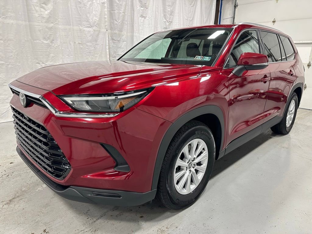 Used 2025 Toyota Grand Highlander FWD image 3