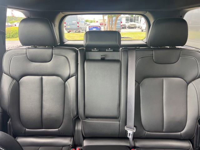 Used 2024 Jeep Grand Cherokee Limited w/ Black Appearance Package RWD image 18
