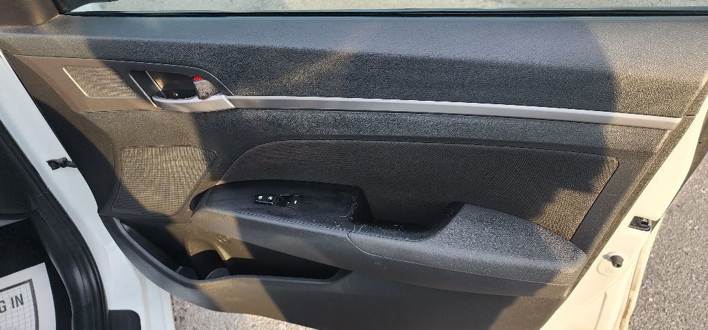 Used 2018 Hyundai Elantra SEL FWD image 16