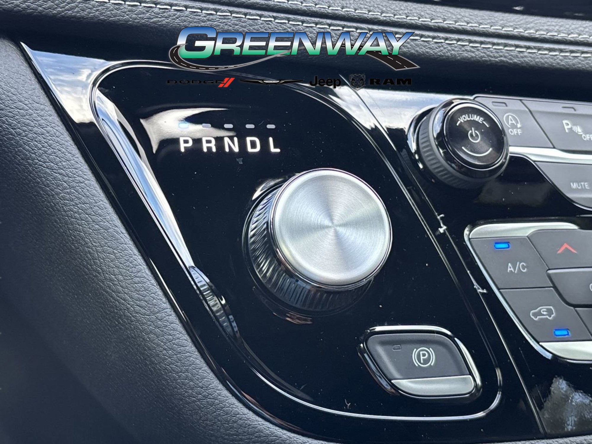 New 2026 Chrysler Pacifica Select image 24