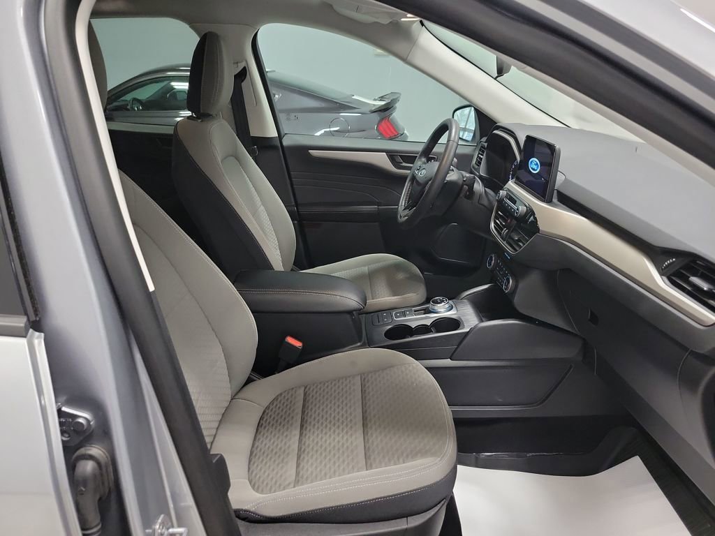 Used 2022 Ford Escape SE w/ Convenience Package image 19