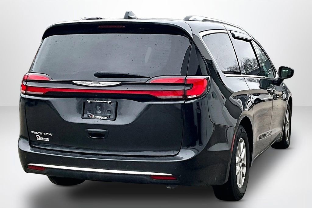 Used 2021 Chrysler Pacifica Touring-L image 5