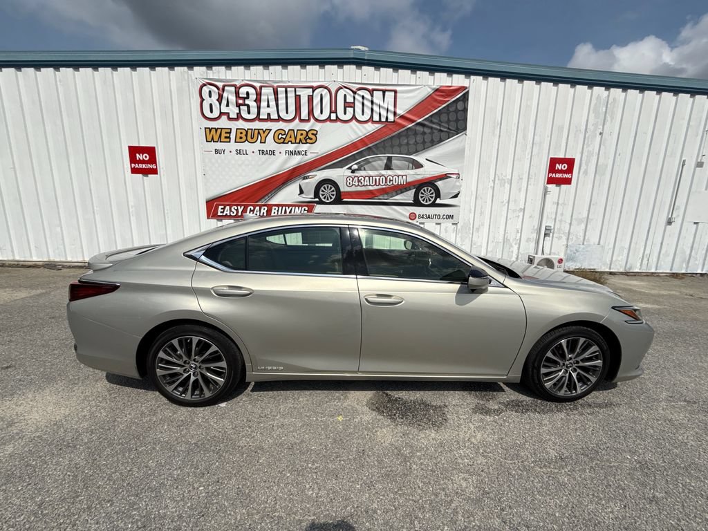 Used 2019 Lexus ES 300h w/ Premium Package FWD image 9