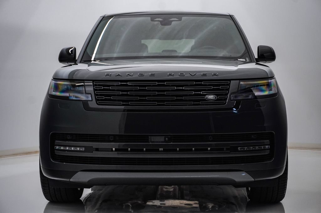 Used 2025 Land Rover Range Rover SE AWD/4WD image 6