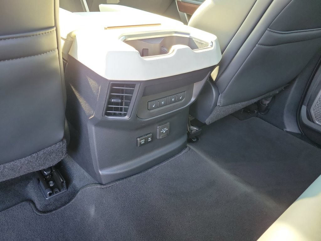 Used 2024 Toyota Tundra Capstone AWD/4WD image 13