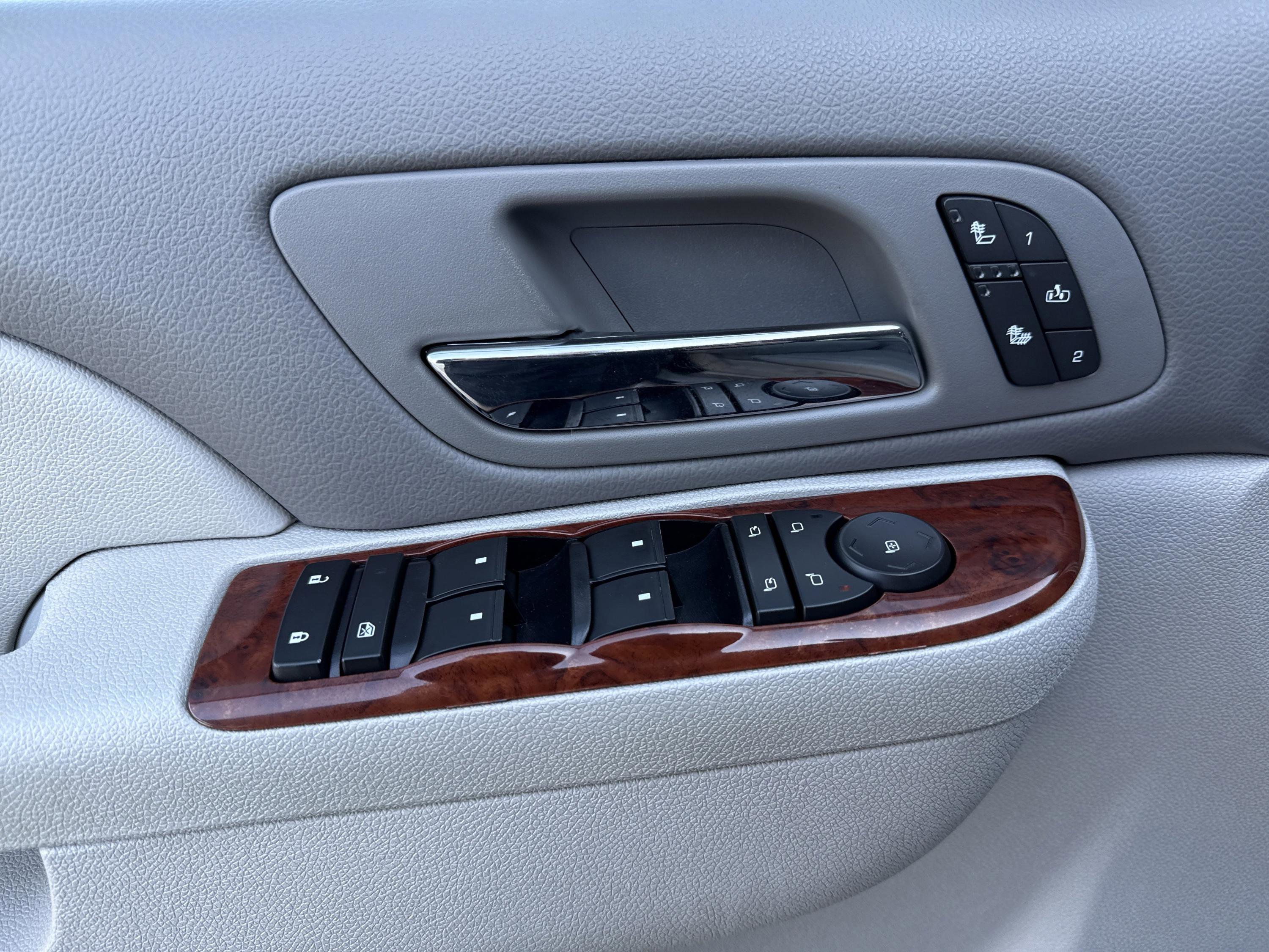 Used 2013 Chevrolet Tahoe LT w/ Luxury Package image 13