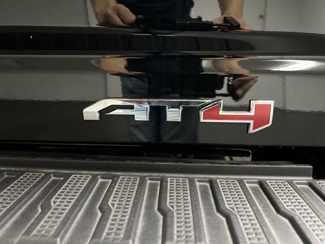 New 2026 GMC Sierra 2500 AT4 w/ AT4 Premium Plus Package AWD/4WD image 33
