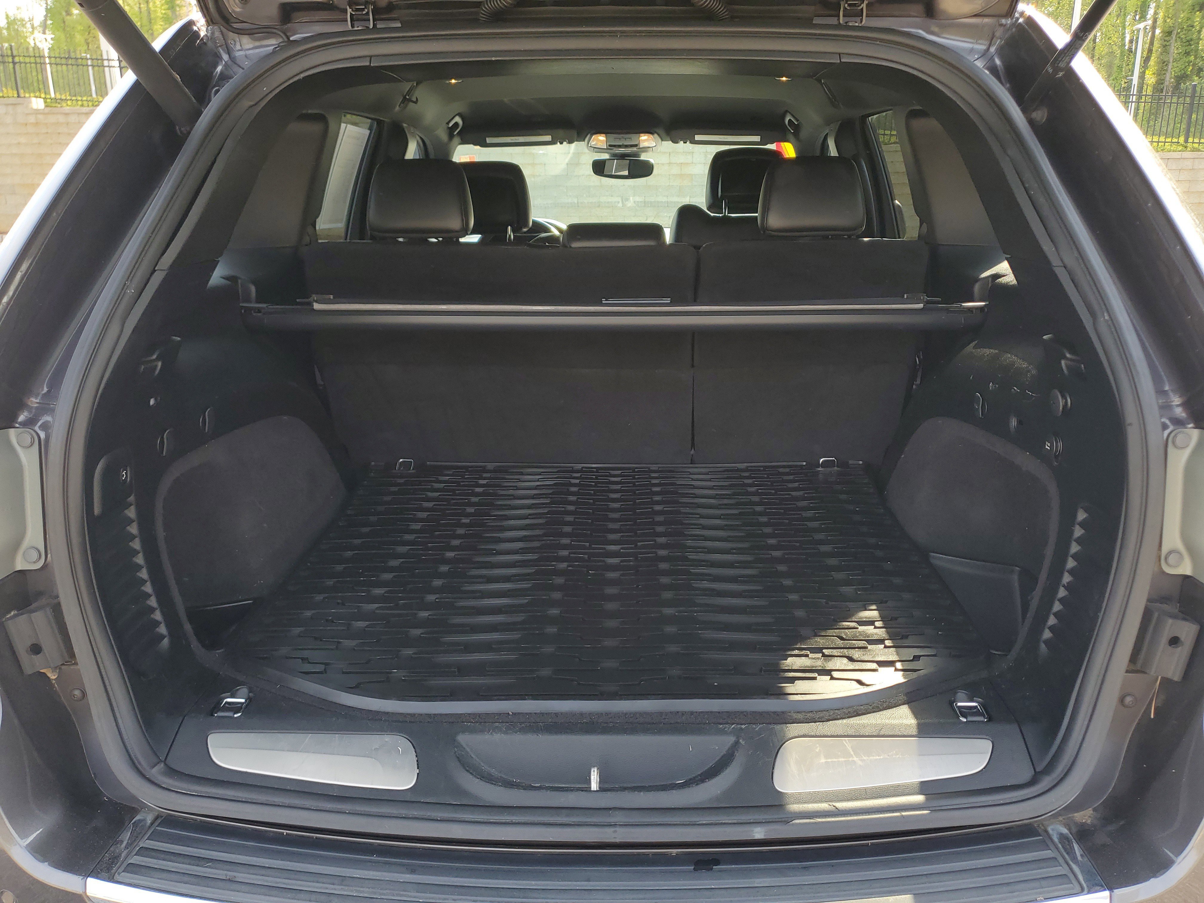 Used 2017 Jeep Grand Cherokee Limited RWD image 9