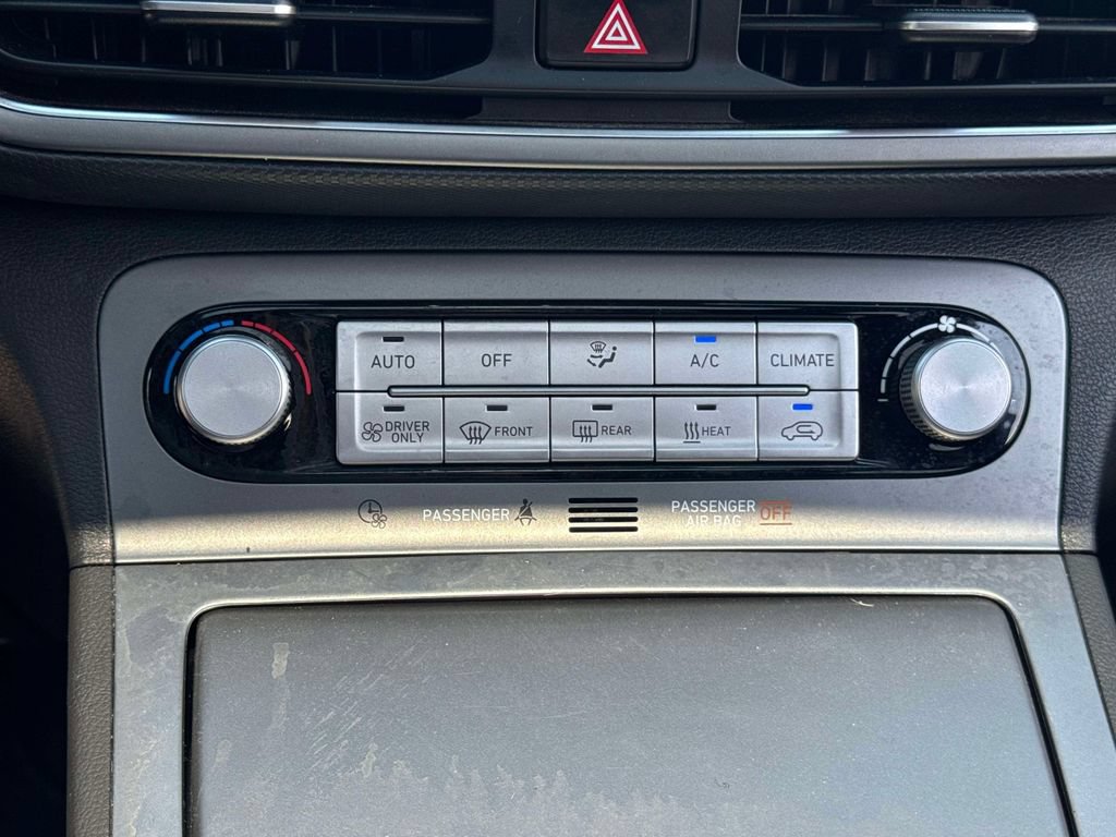 Certified 2022 Hyundai Kona Limited w/ Cargo Package FWD image 30