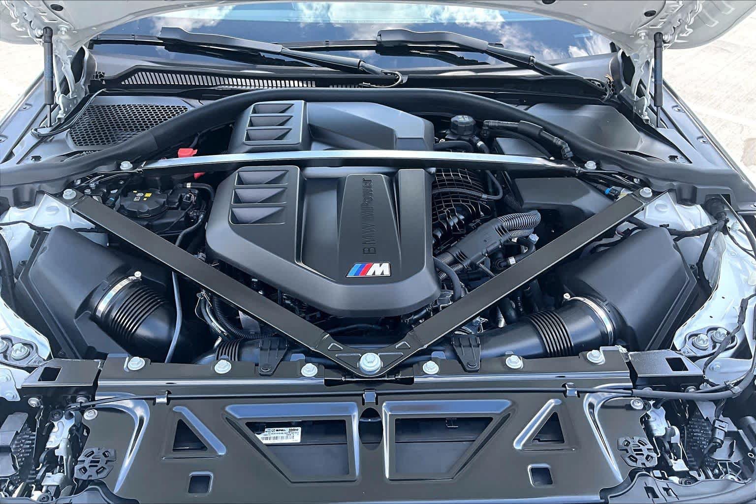 Used 2026 BMW M2 w/ Lighting Package RWD image 28