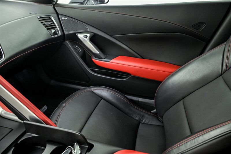 Used 2019 Chevrolet Corvette Z06 RWD image 31