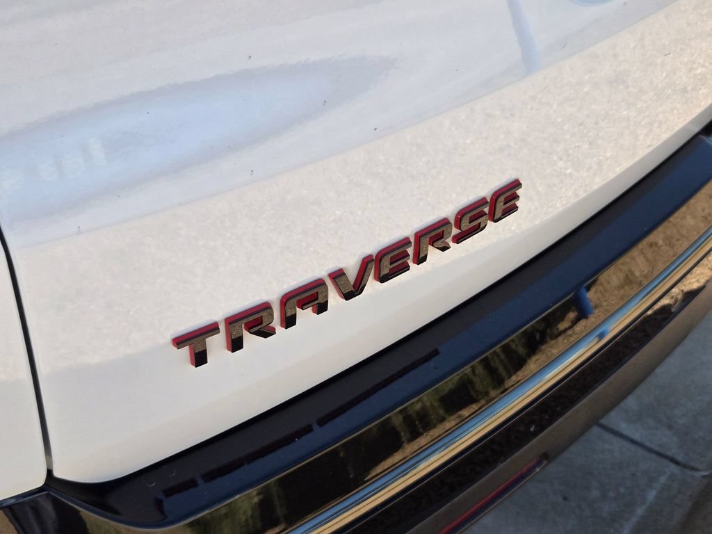 Used 2023 Chevrolet Traverse Premier w/ Redline Edition FWD image 16