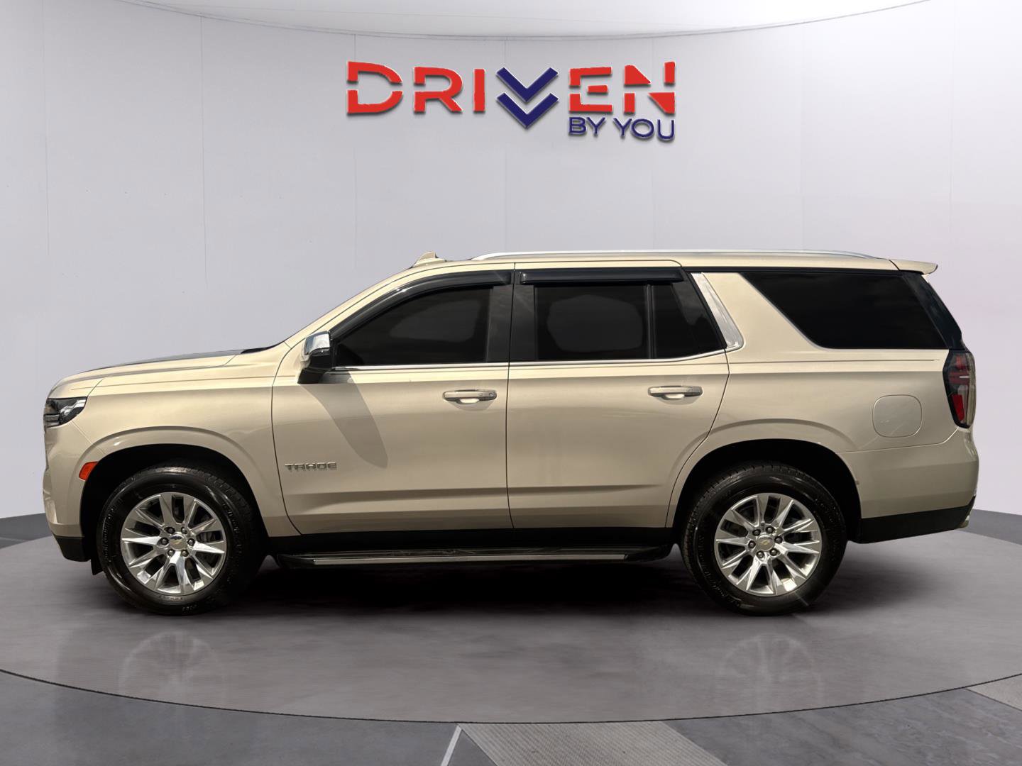 Used 2021 Chevrolet Tahoe Premier AWD/4WD image 2