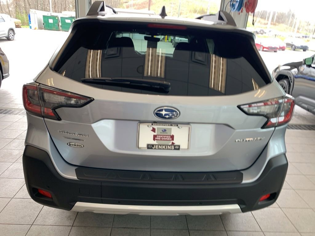Certified 2025 Subaru Outback Limited image 17