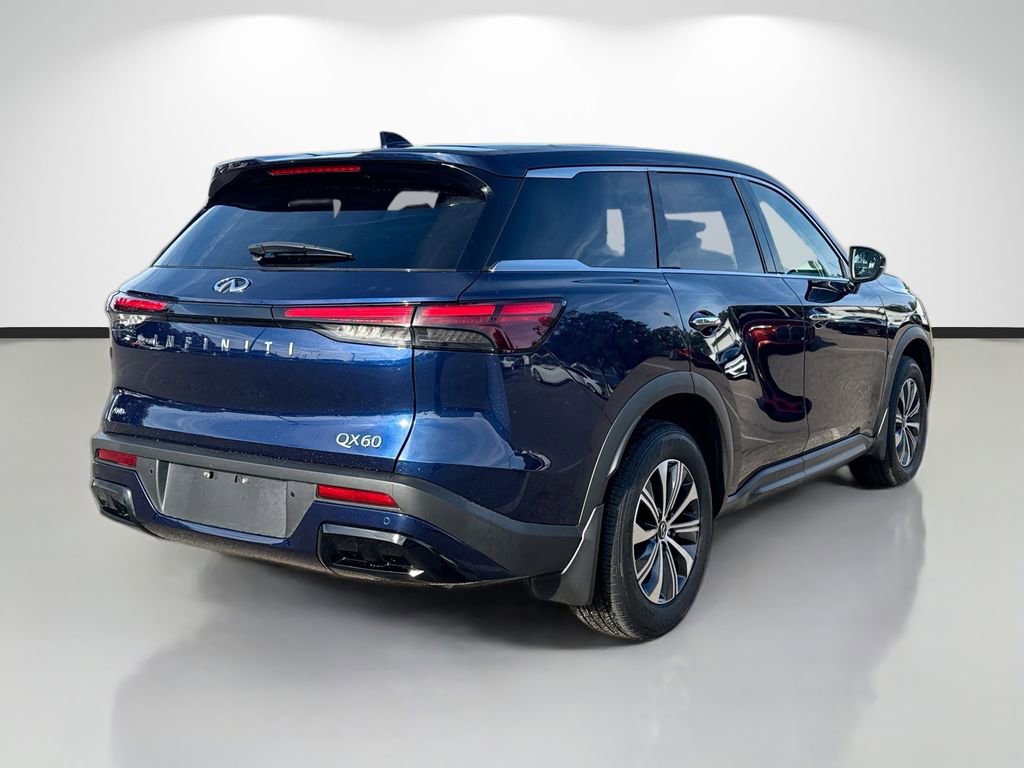 Used 2023 INFINITI QX60 Pure image 3