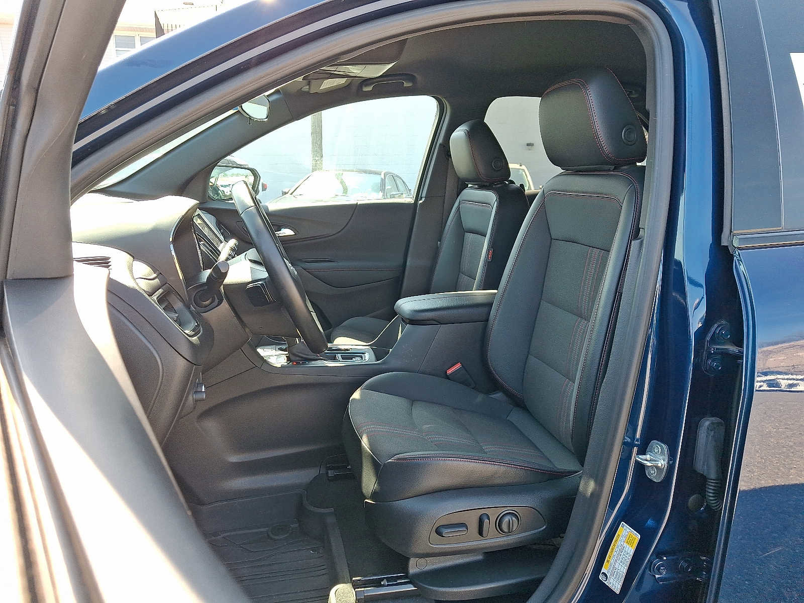 Certified 2023 Chevrolet Equinox RS w/ LPO, Floor Liner Package image 14