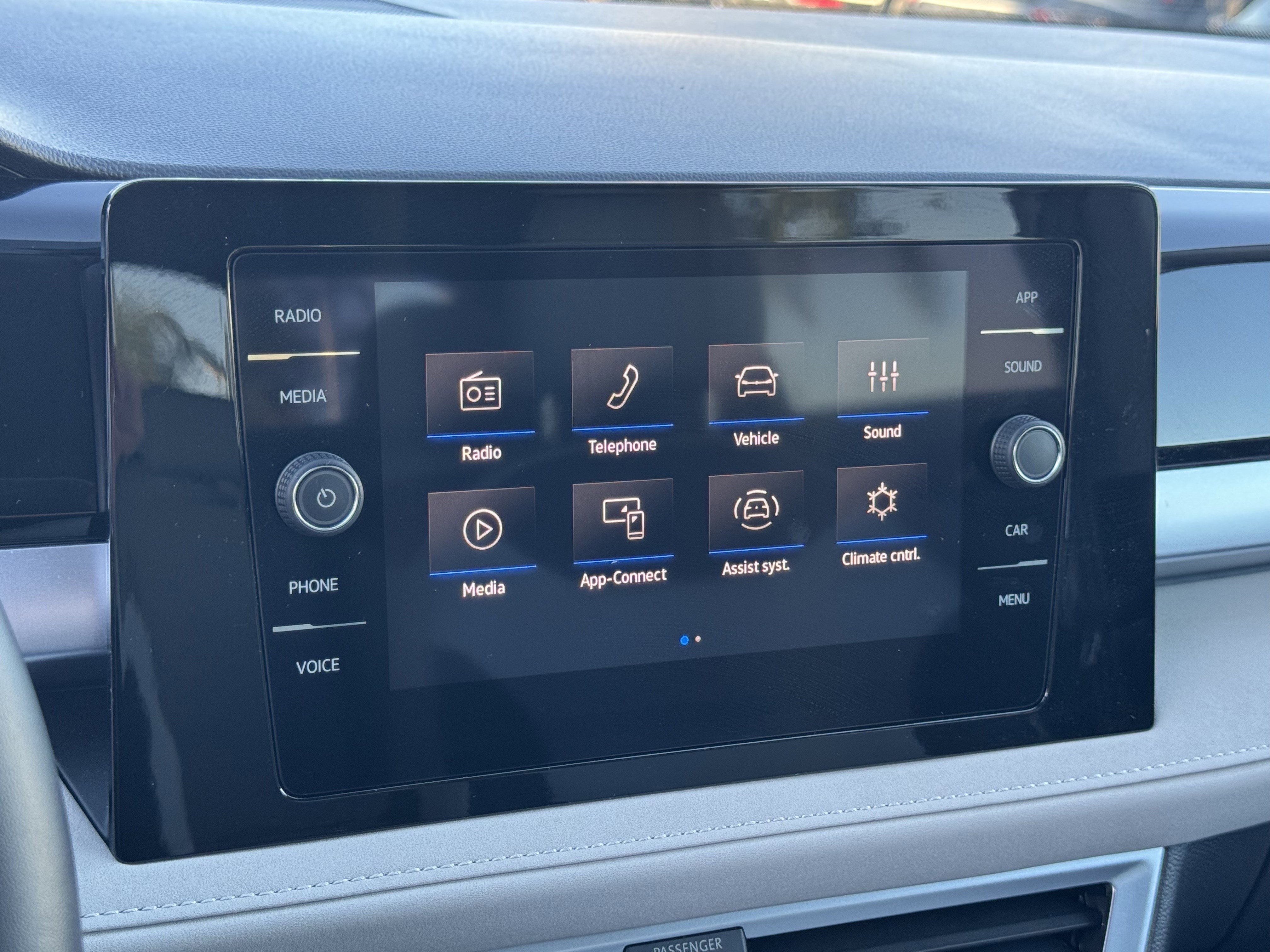 Used 2025 Volkswagen Taos SE image 26