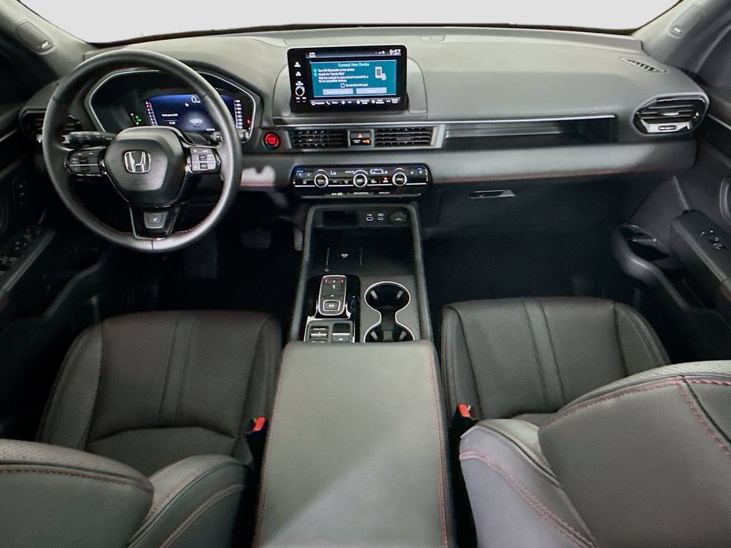 Certified 2025 Honda Pilot Black Edition image 13