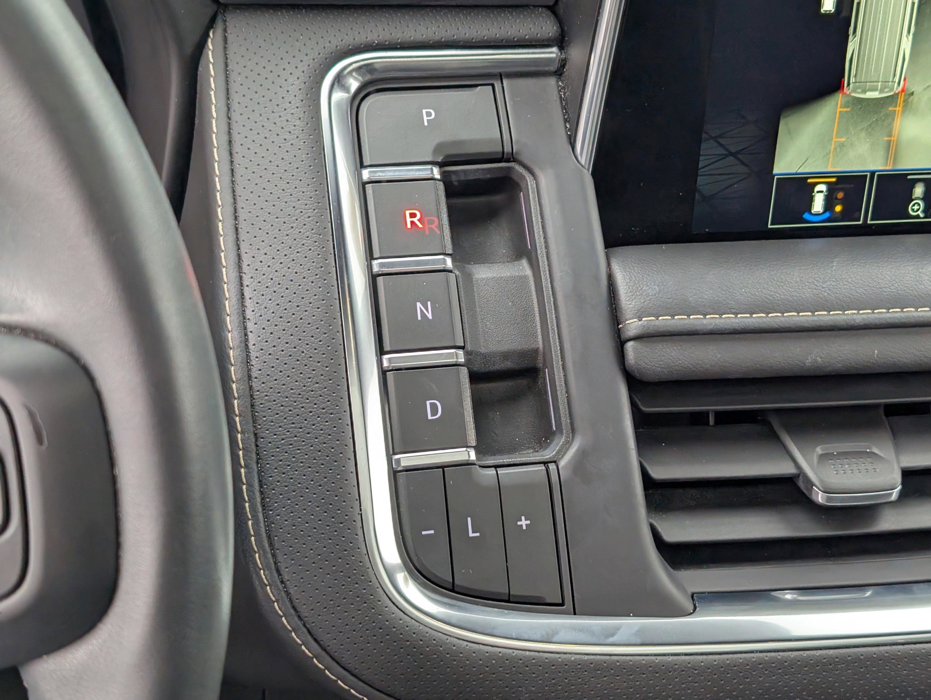 Certified 2023 GMC Yukon SLT w/ SLT Luxury Package image 28