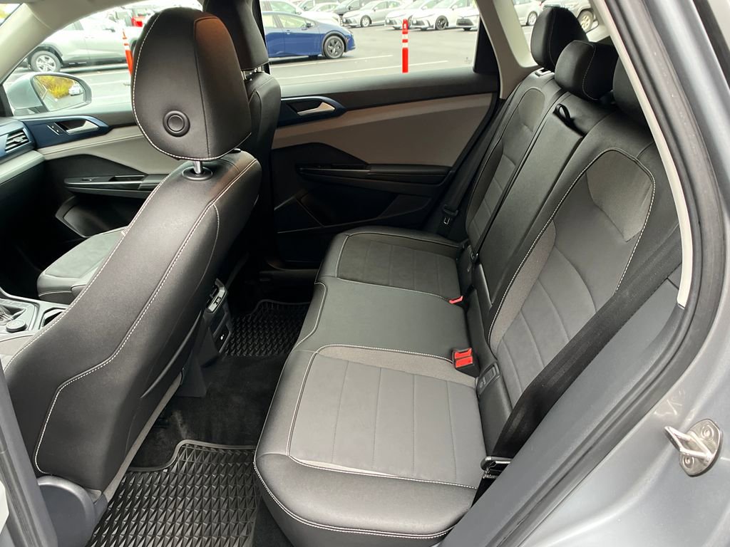 Used 2024 Volkswagen Taos SE image 20