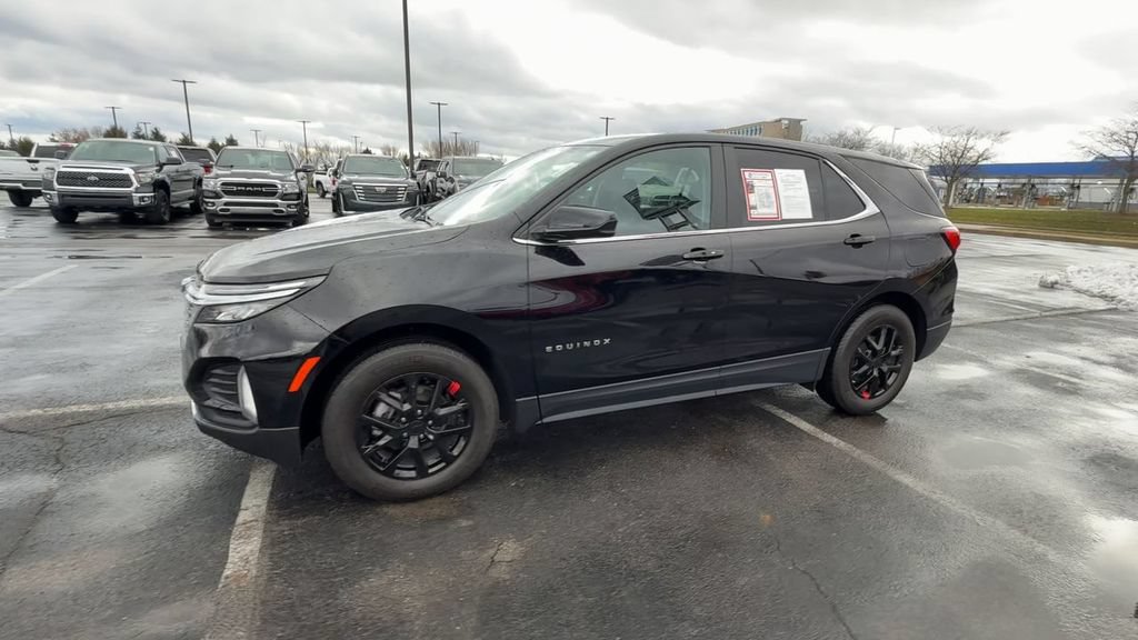 Used 2024 Chevrolet Equinox LT w/ LPO, Floor Liner Package FWD image 4