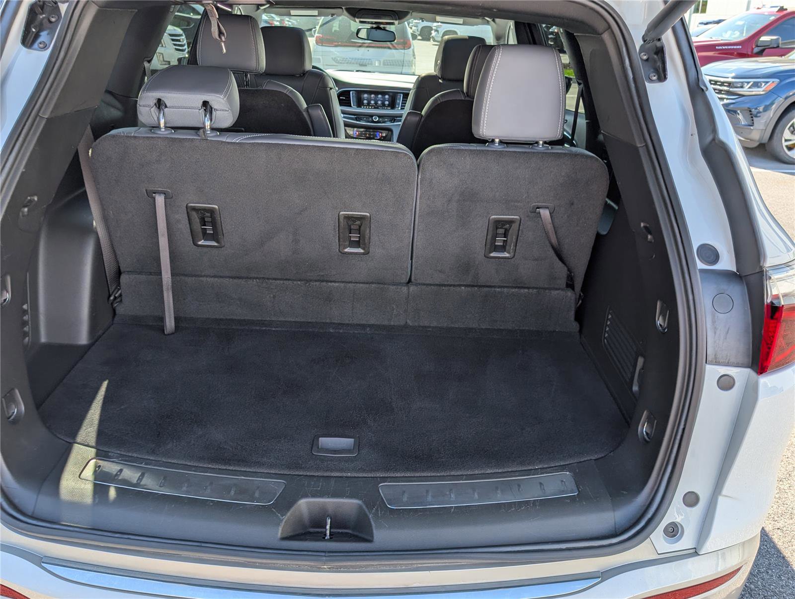 Used 2023 Buick Enclave Essence w/ Experience Buick Package FWD image 13
