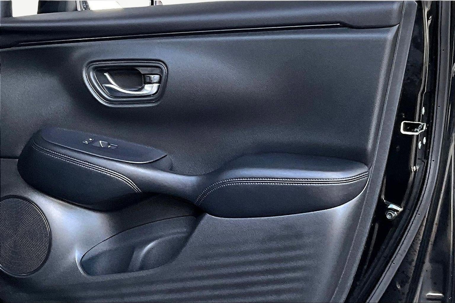 Used 2023 Honda HR-V LX image 26